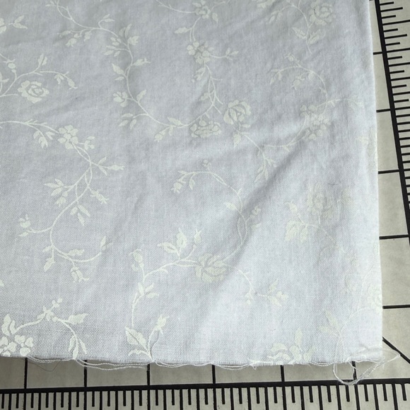 White Heirloom Sewing Bundle Eyelet Floral Fabric Trim Piping Zipper - Picture 6 of 16